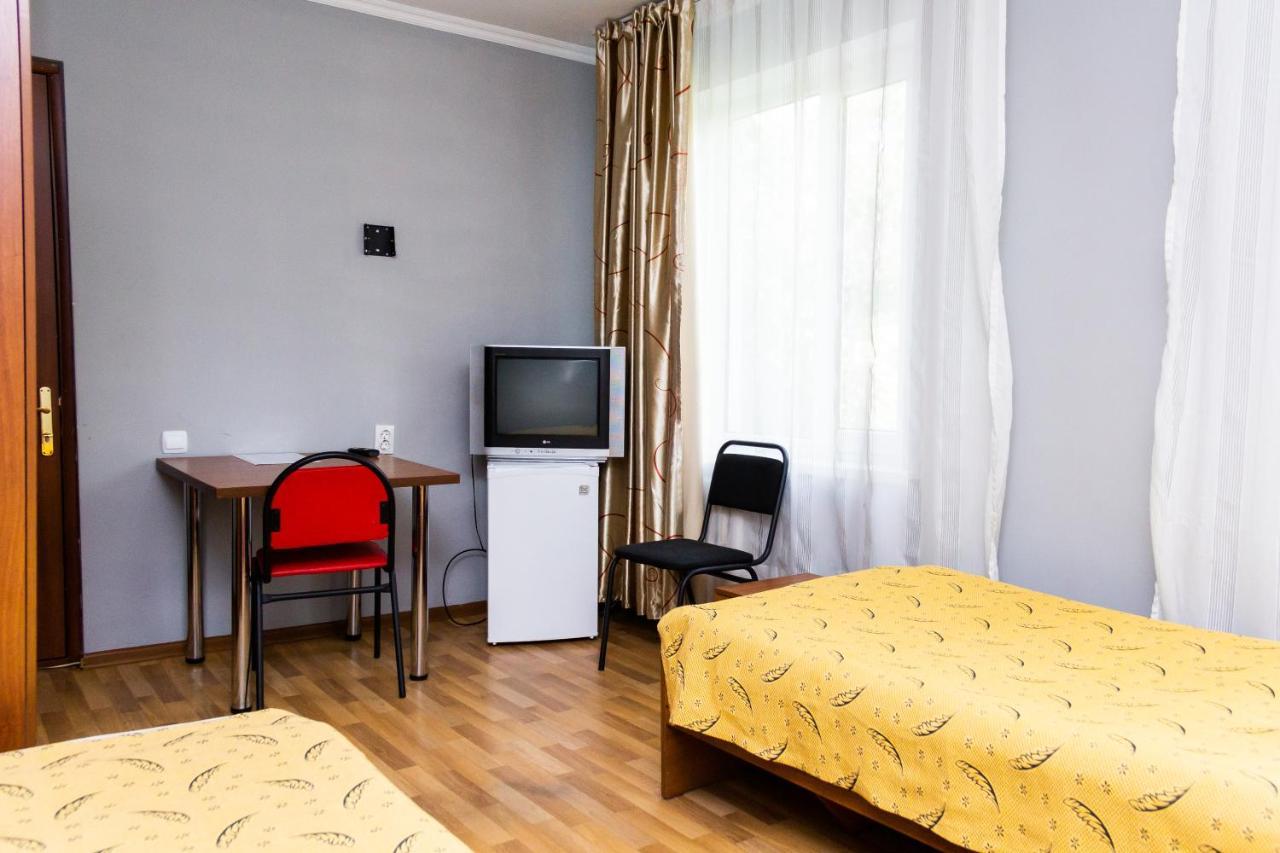 Hotel Tahar Almaty Eksteriør billede