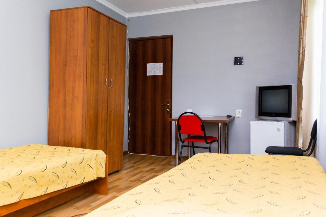 Hotel Tahar Almaty Eksteriør billede