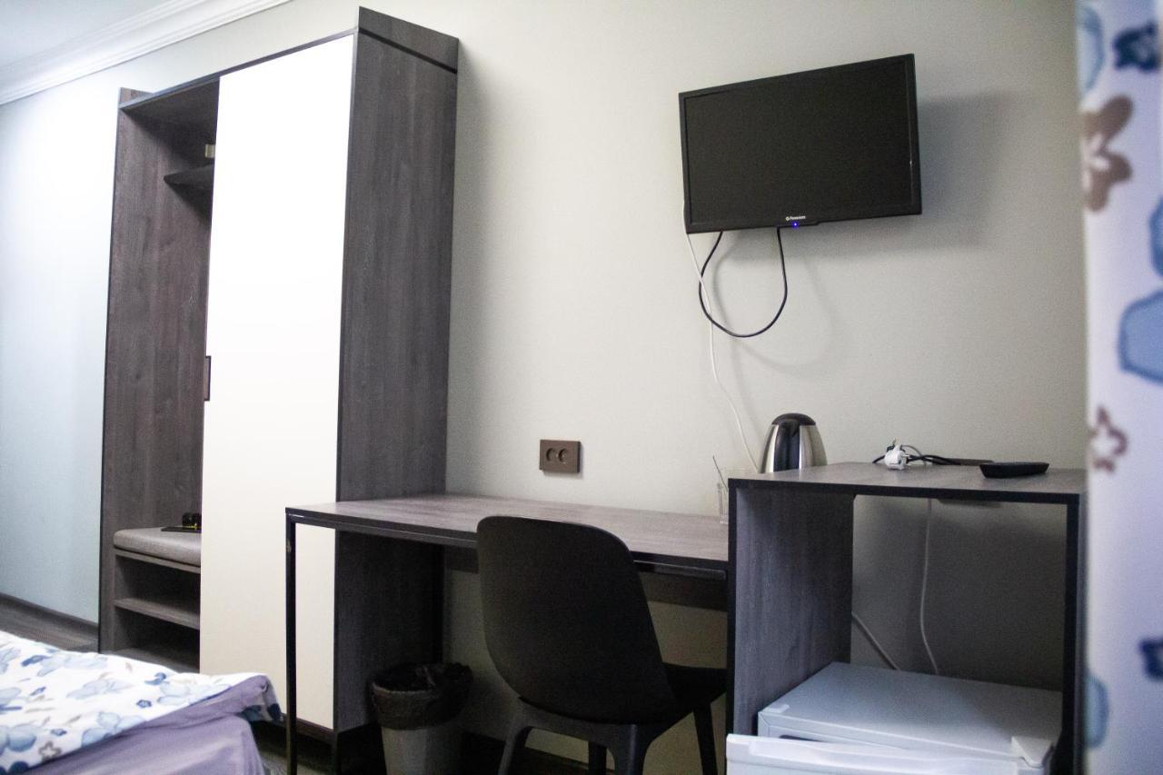 Hotel Tahar Almaty Eksteriør billede